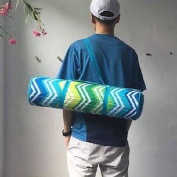 Aqua Roll-Up Chevron Beach/Pool Mat w/ Pillow & Strap Blue Green Travel-HD110 - Picture 3 of 4